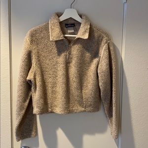 Hot chili’s crop Sherpa sweater small